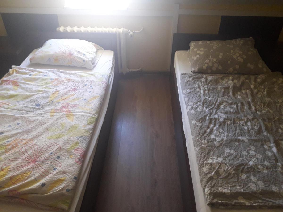 Hostel Palacyk ビィドゴシュチュ エクステリア 写真